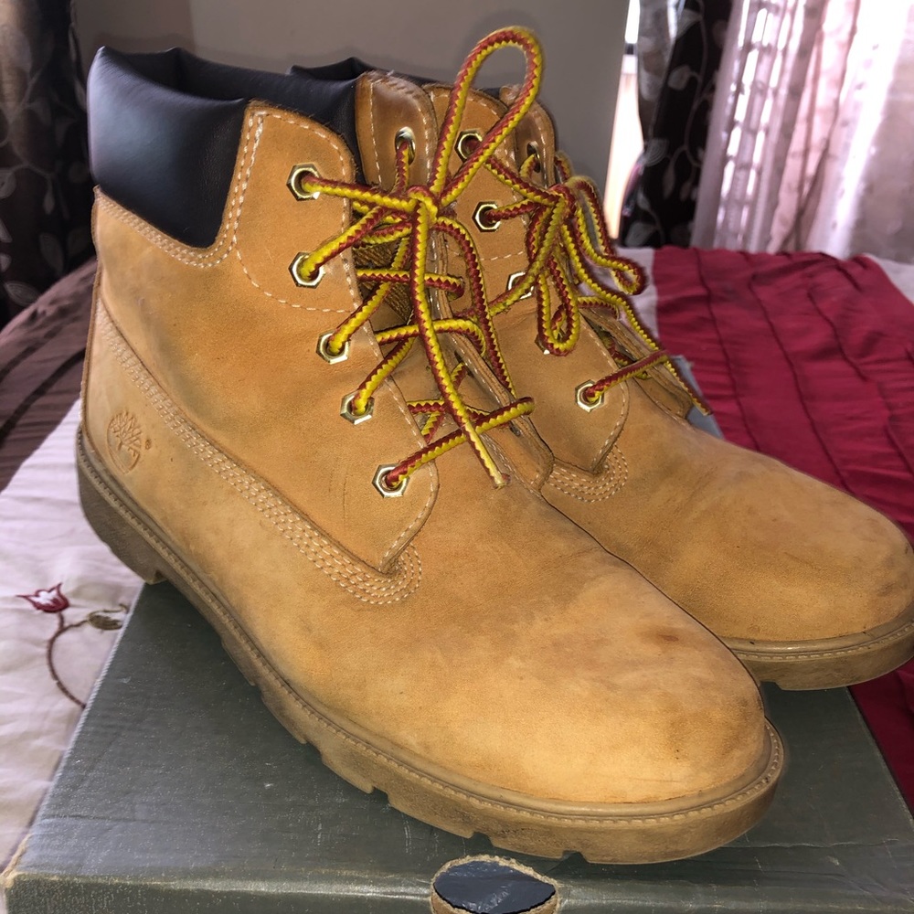 Timberland  youth size 6